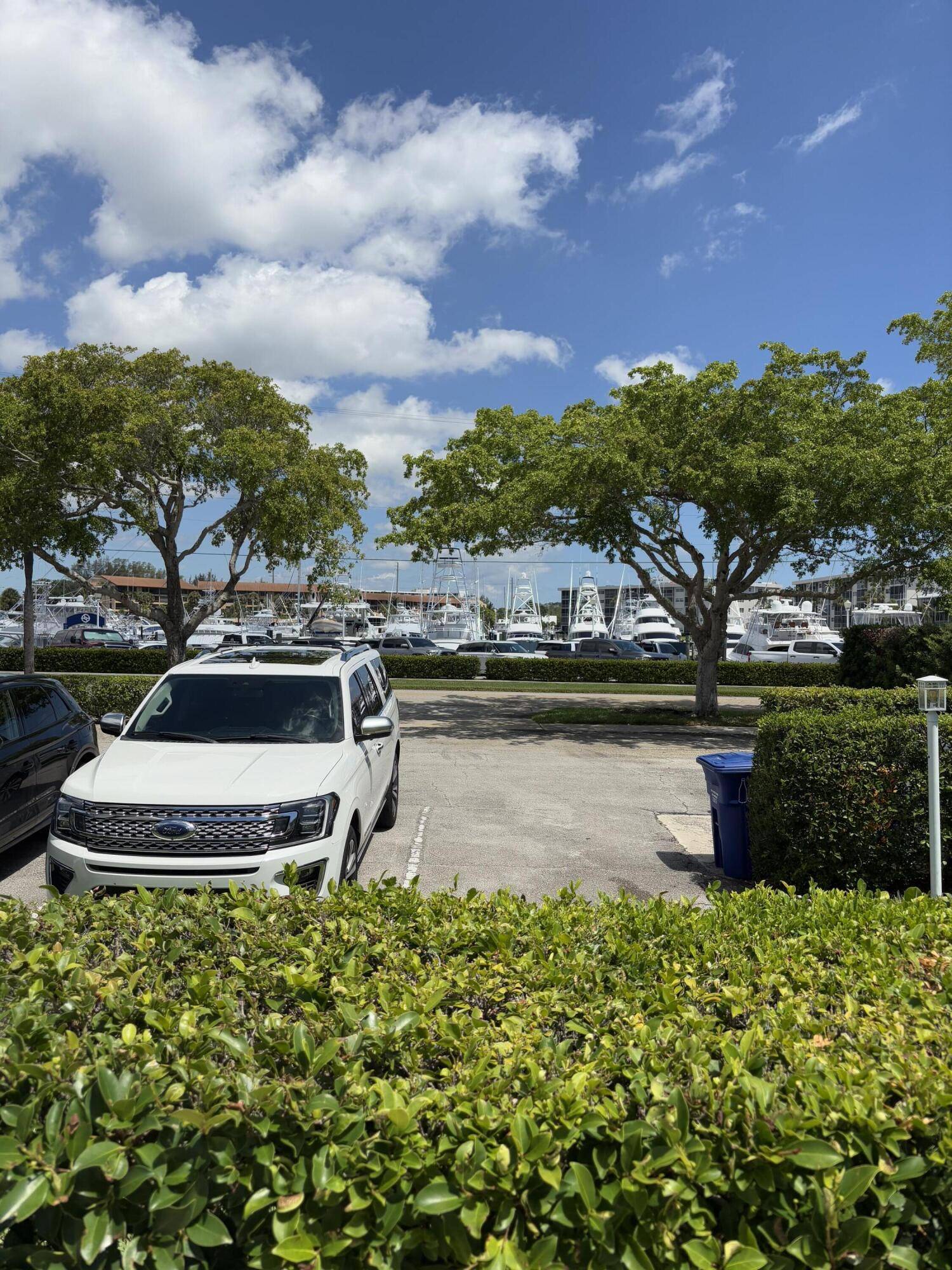 North Palm Beach, FL 33408,118 Yacht Club DR 1