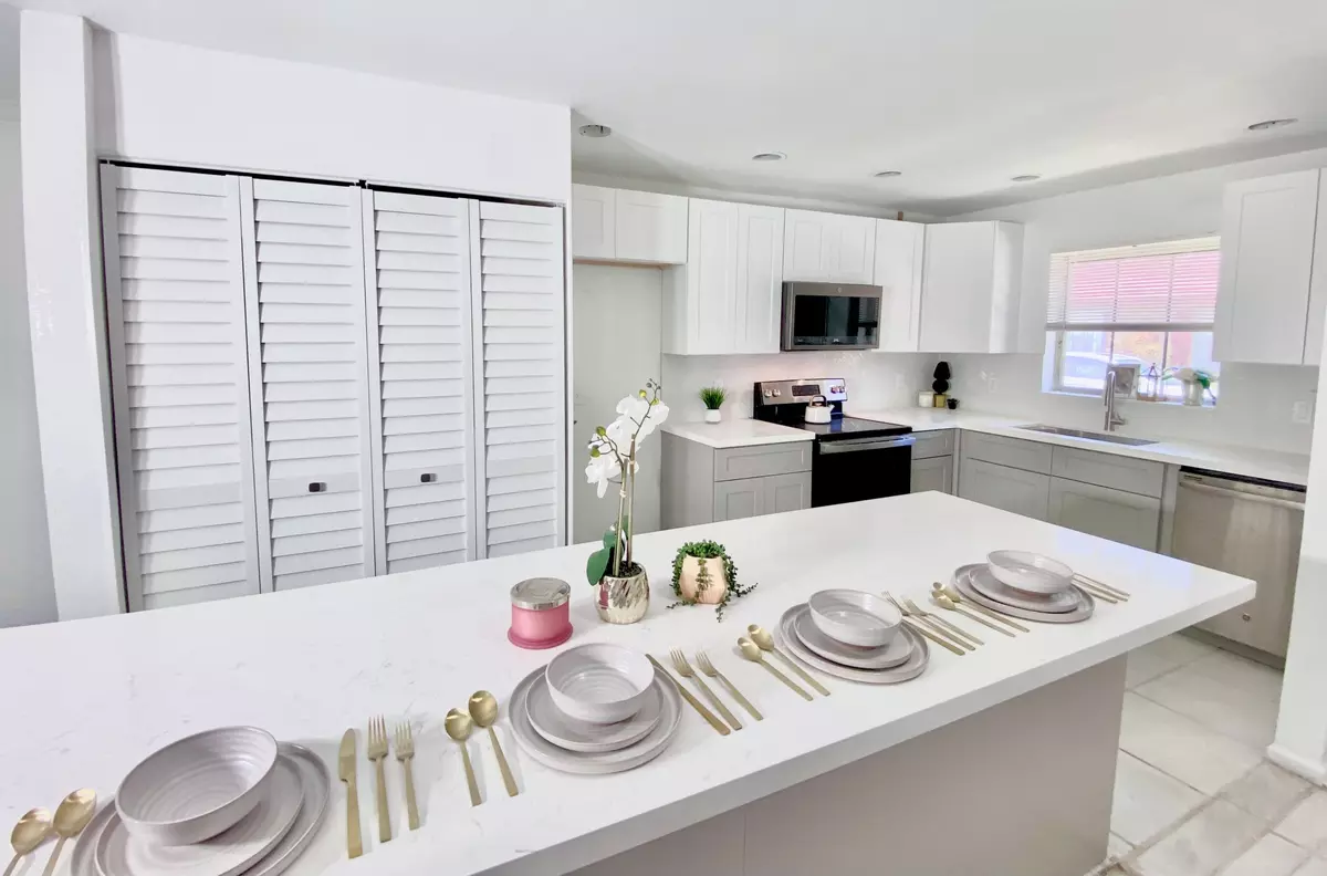 Boynton Beach, FL 33426,1430 SW 25th WAY B