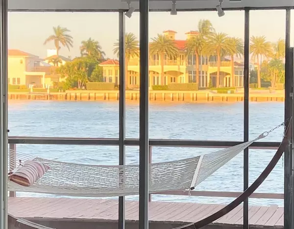 Boynton Beach, FL 33435,710 NE 7th ST 105