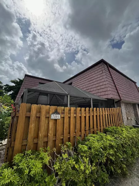 7801 W W Courtyard Run RUN, Boca Raton, FL 33433