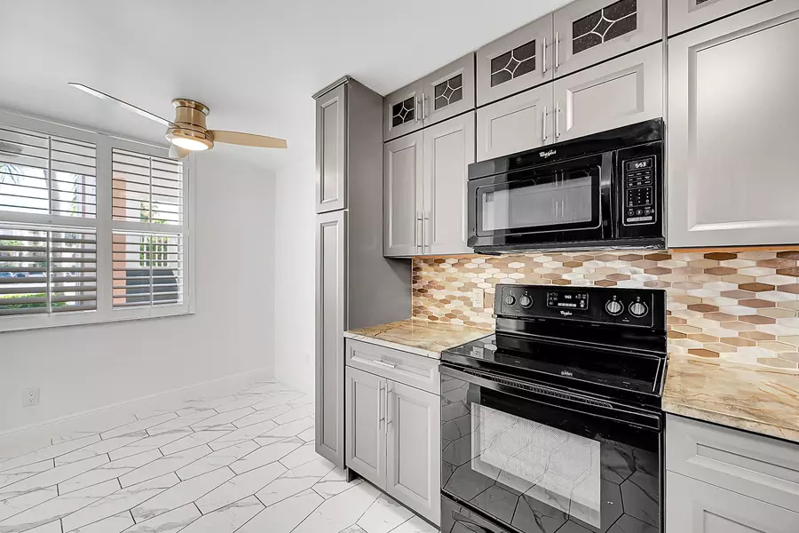 2602 NW 103rd AVE 110, Sunrise, FL 33322