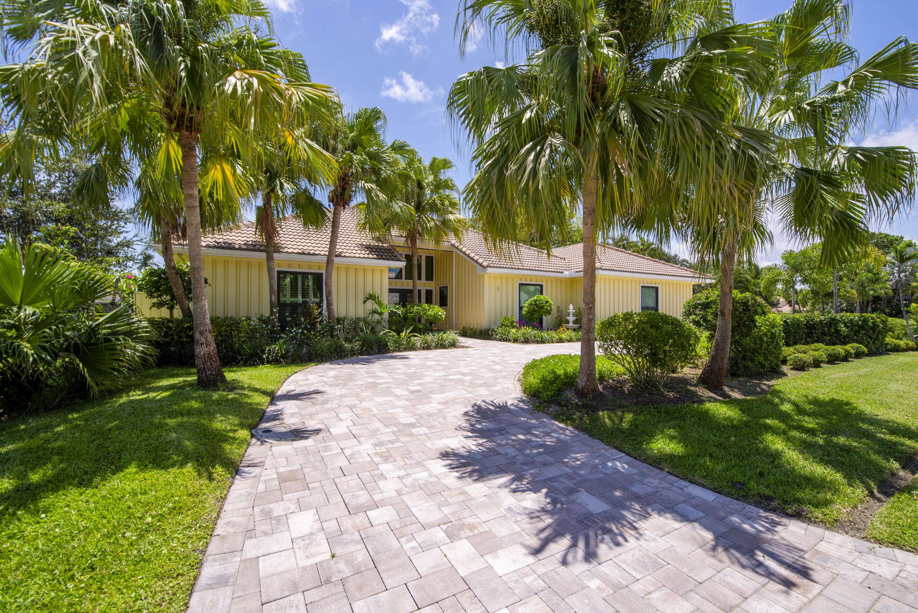 Palm Beach Gardens, FL 33418,1 Wycliff RD