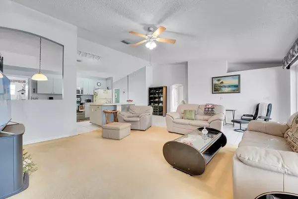 Port Saint Lucie, FL 34952,1133 SE Palm Beach RD