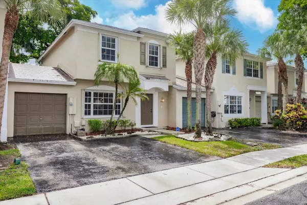 5900 S Golden Beauty LN 5900, Tamarac, FL 33321