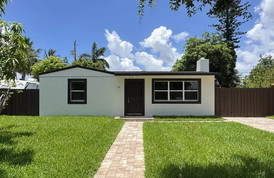 748 Aspen RD, West Palm Beach, FL 33409