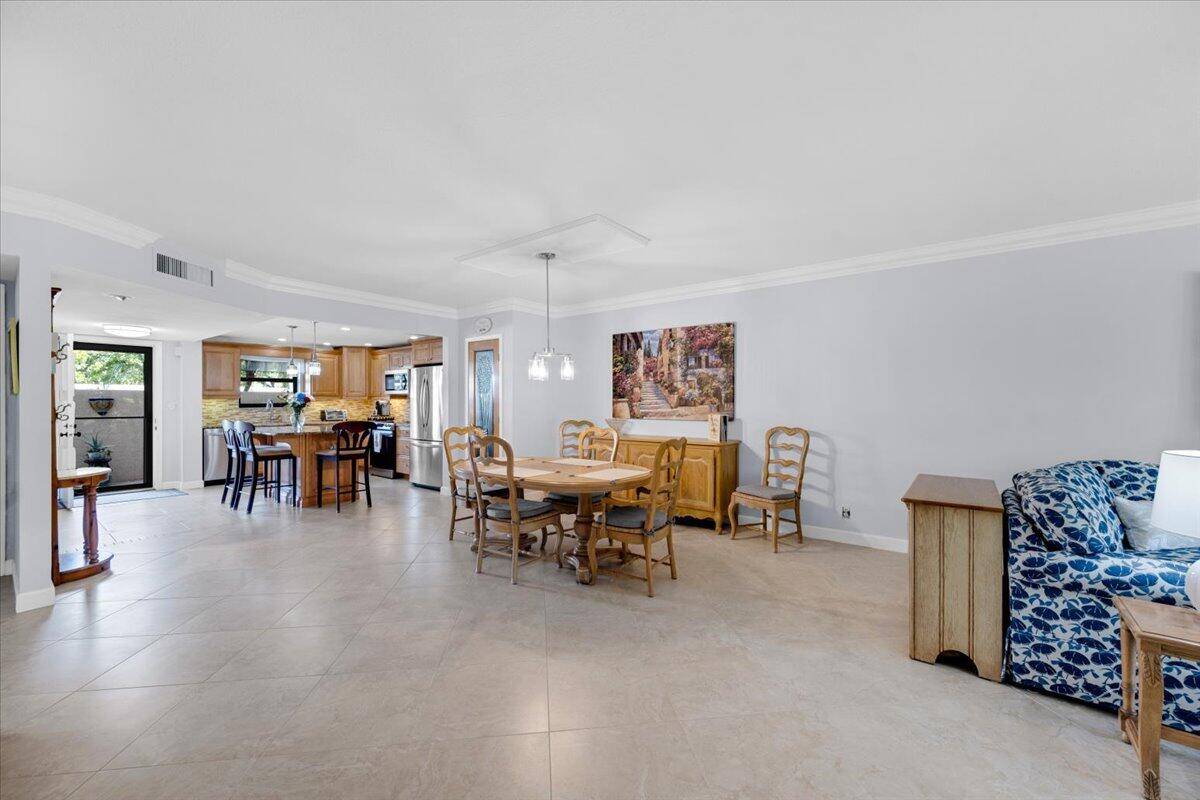 Jupiter, FL 33477,300 N Highway A1a 104o