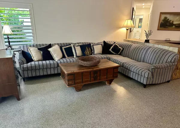 Delray Beach, FL 33444,212 Kings Lynn