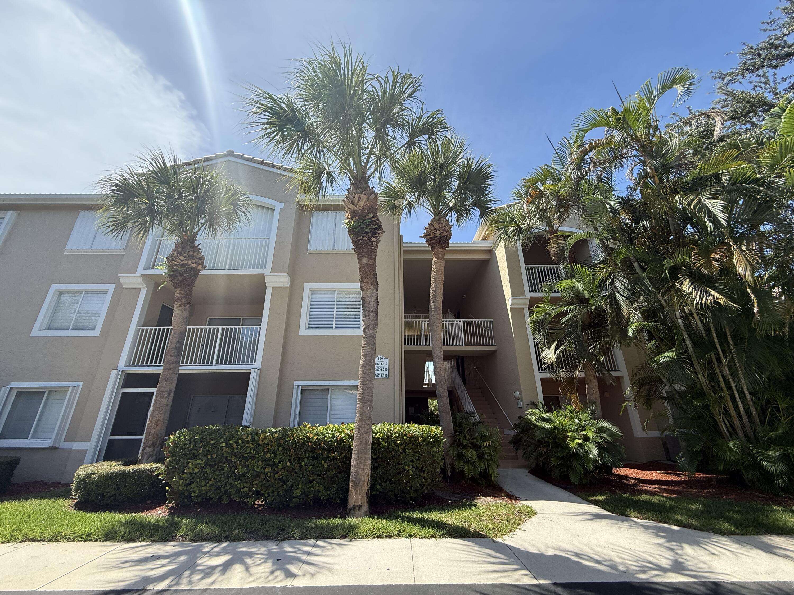 266 Village BLVD 6210, Tequesta, FL 33469