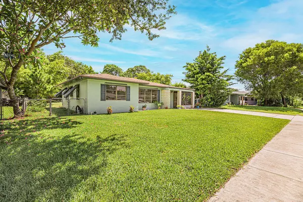 Lake Worth Beach, FL 33460,1606 N 16th AVE
