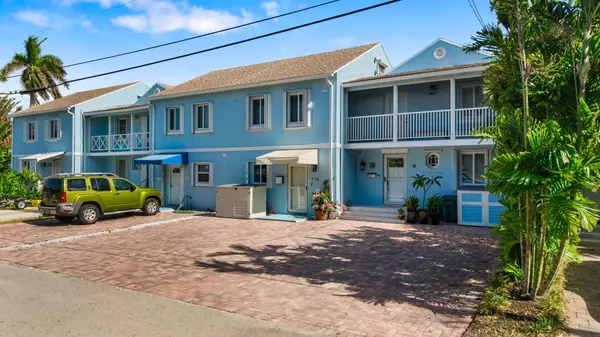 Boynton Beach, FL 33435,716 Rider RD