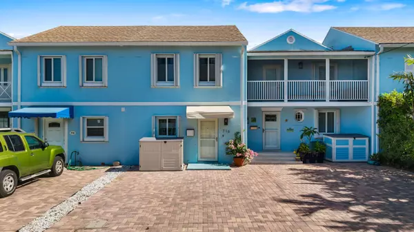 Boynton Beach, FL 33435,716 Rider RD