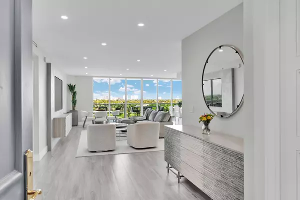 Boca Raton, FL 33432,550 SE Mizner BLVD B604