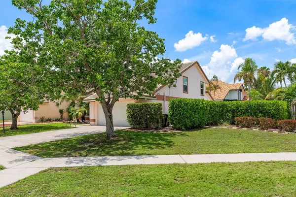 Wellington, FL 33414,12679 White Coral DR