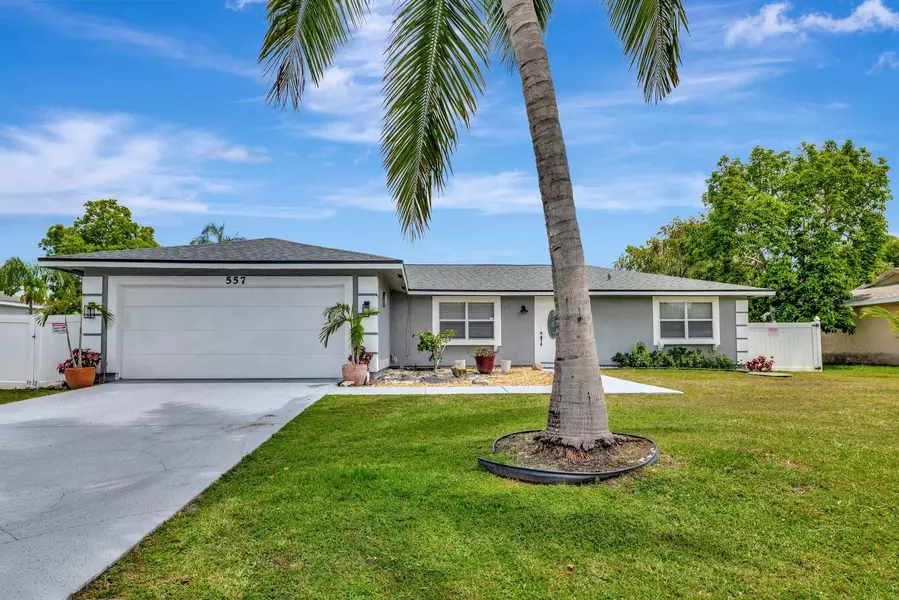 557 SW Violet AVE, Port Saint Lucie, FL 34983