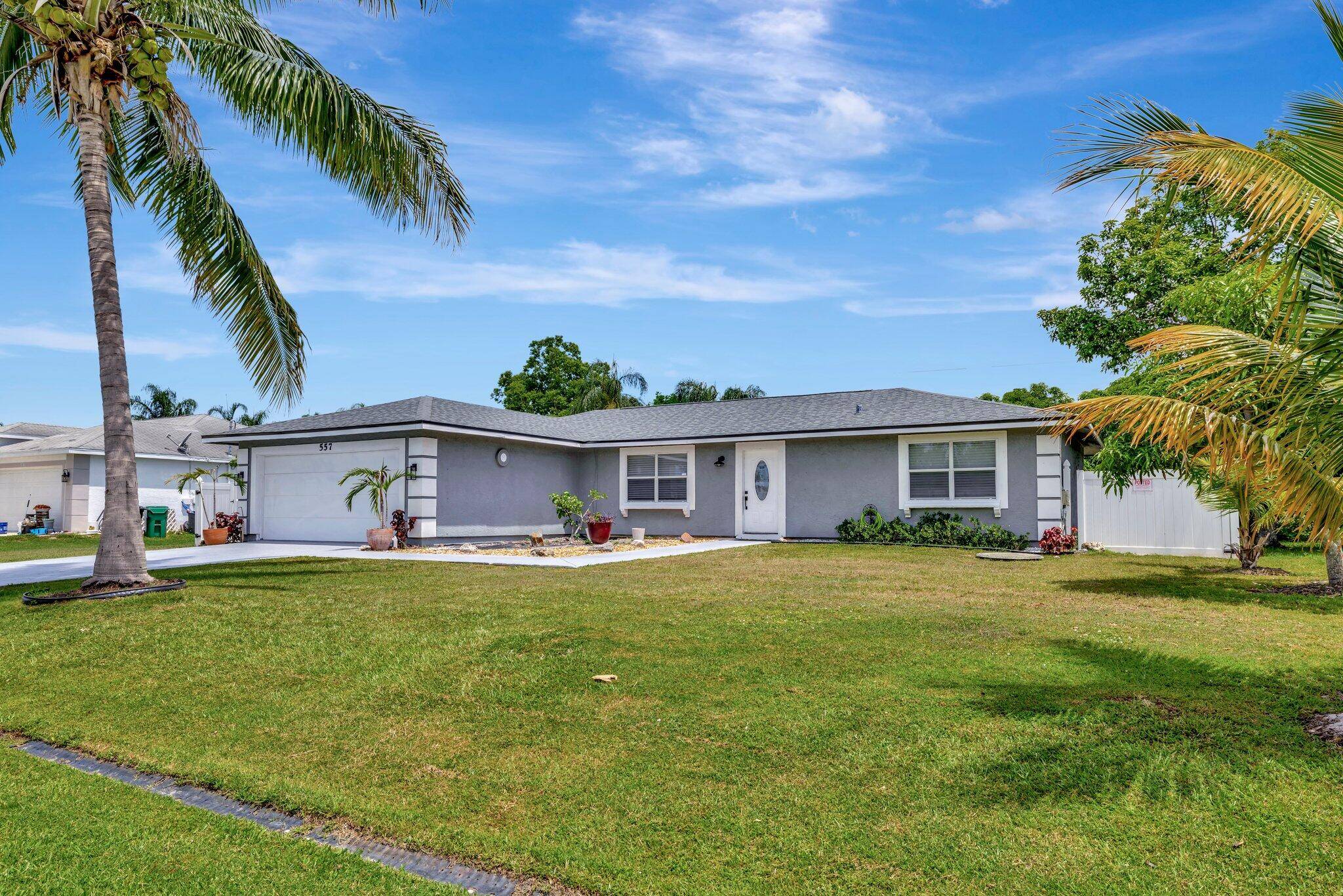Port Saint Lucie, FL 34983,557 SW Violet AVE
