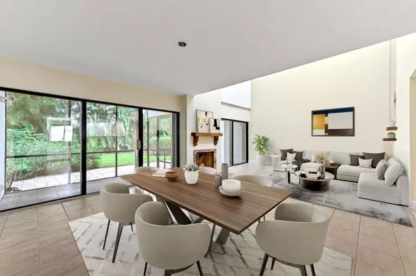 1900 Presidential WAY 1-F, West Palm Beach, FL 33401