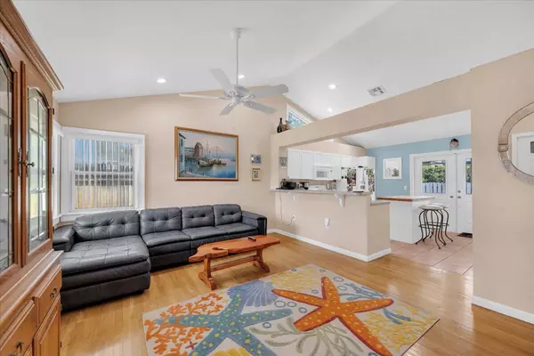 West Palm Beach, FL 33406,4204 George LN