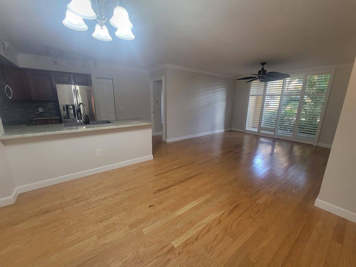 Hypoluxo, FL 33462,180 Yacht Club WAY 105
