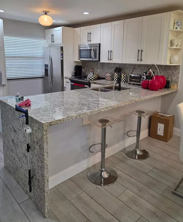 Boca Raton, FL 33428,21404 Cypress Hammock DR 45e