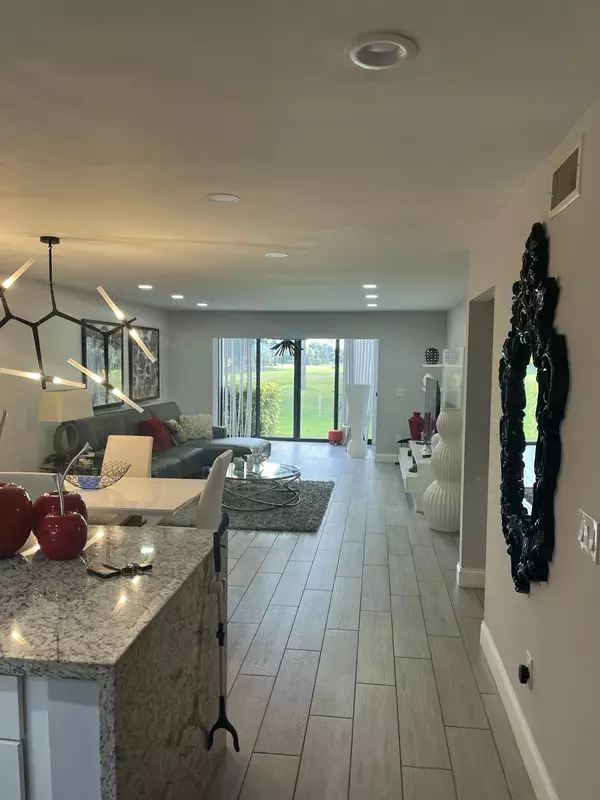 Boca Raton, FL 33428,21404 Cypress Hammock DR 45e