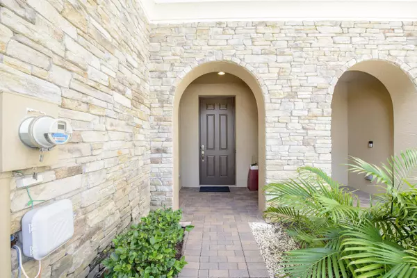 Wellington, FL 33449,10355 Wellington Parc DR