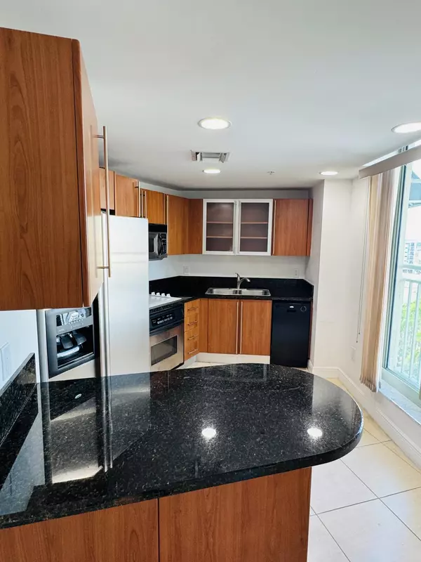 West Palm Beach, FL 33401,610 Clematis ST 812