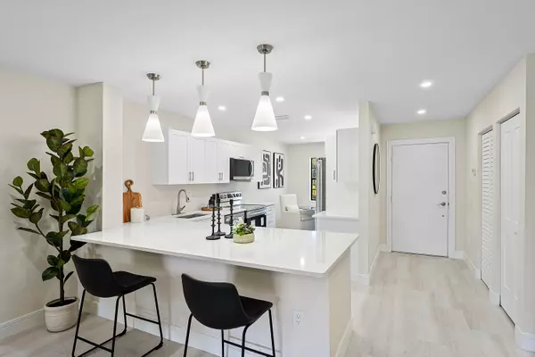 Boynton Beach, FL 33436,20 Southport LN D