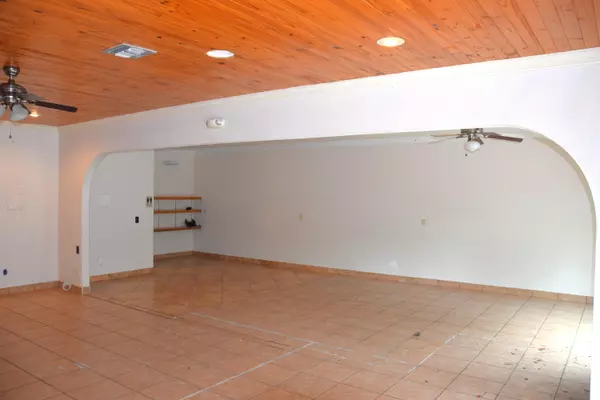 Jupiter, FL 33458,200 Hibiscus ST 204