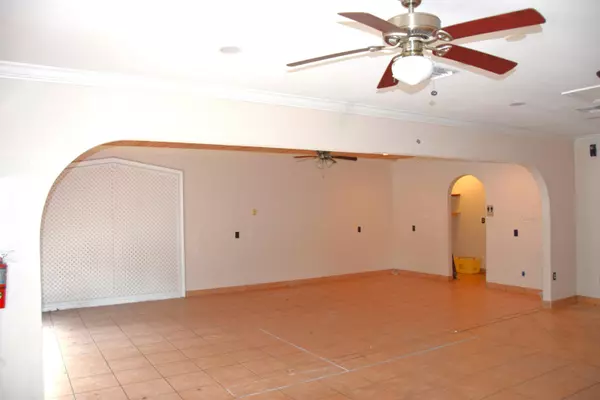 Jupiter, FL 33458,200 Hibiscus ST 204