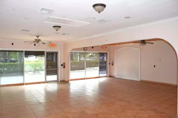 Jupiter, FL 33458,200 Hibiscus ST 204