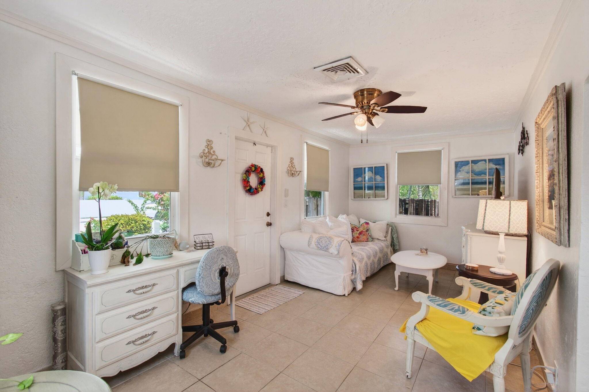 Lake Worth Beach, FL 33460,406 N D ST