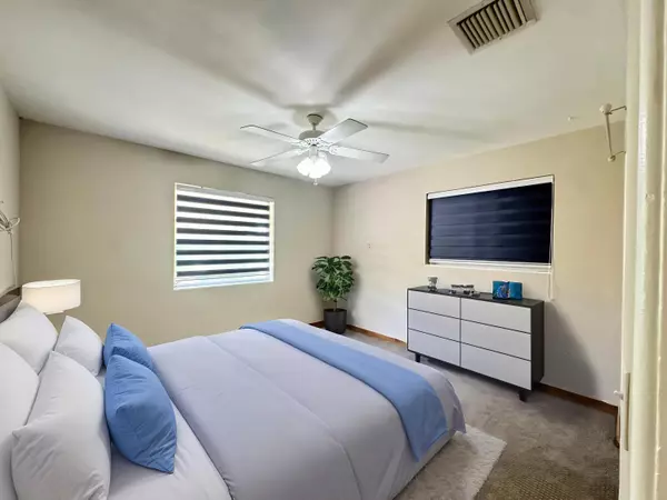 Palm Beach Gardens, FL 33410,8341 Sunset DR