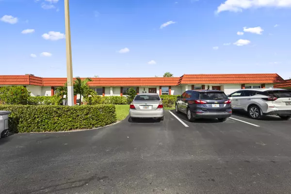 West Palm Beach, FL 33415,5800 W Fernley DR 54