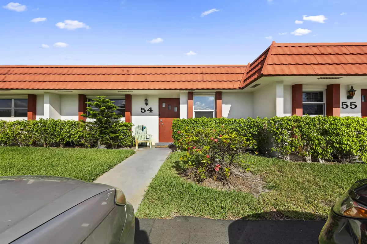 West Palm Beach, FL 33415,5800 W Fernley DR 54