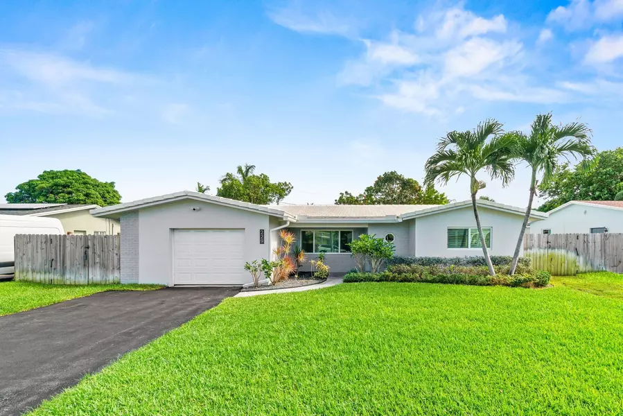229 SW 5th ST, Boca Raton, FL 33432