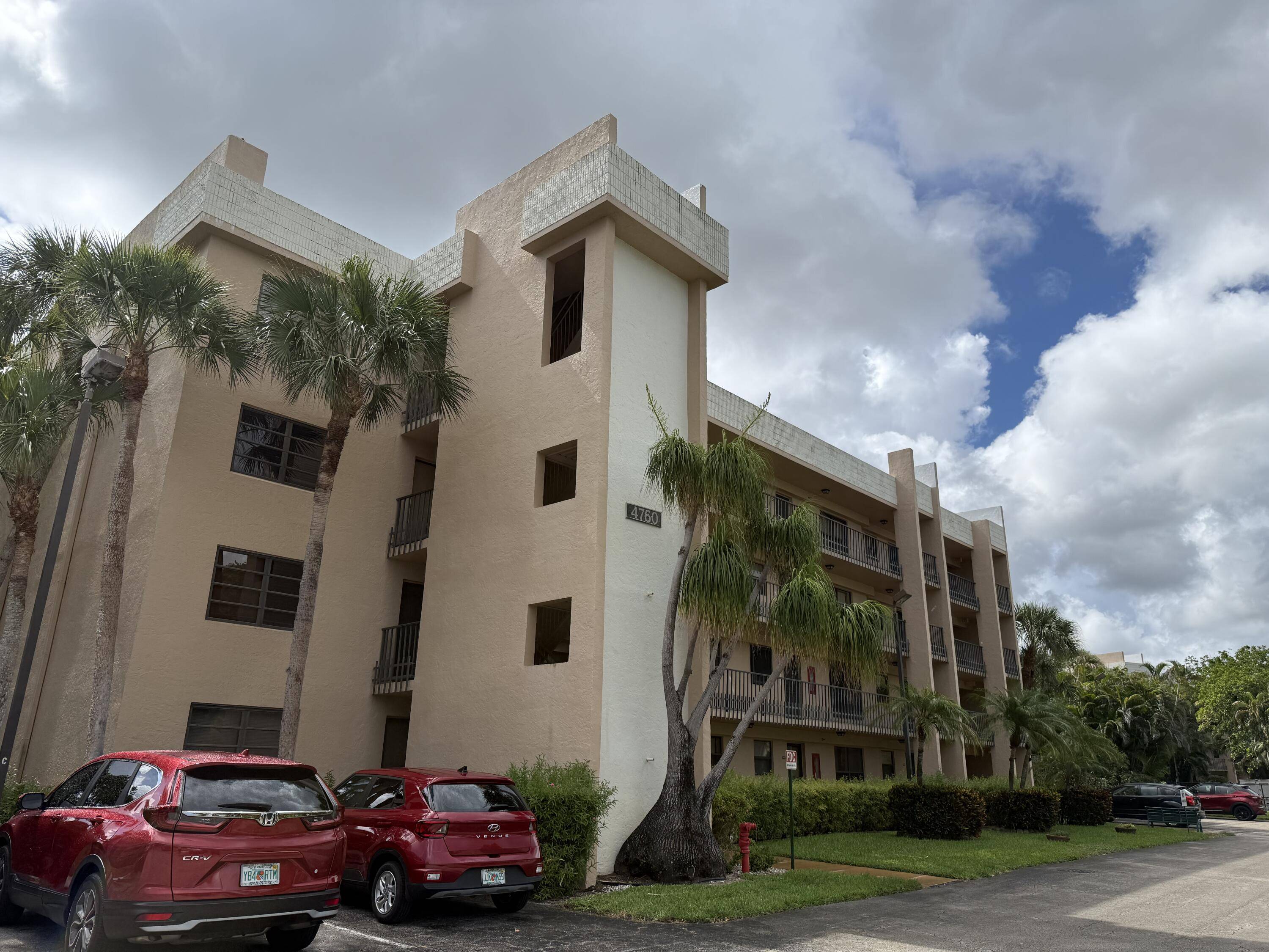 4760 Lucerne Lakes BLVD 206, Lake Worth, FL 33467