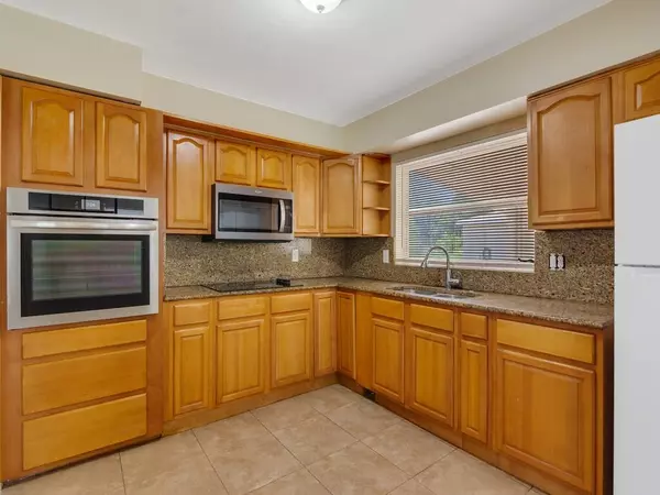 Fort Pierce, FL 34951,7707 James RD