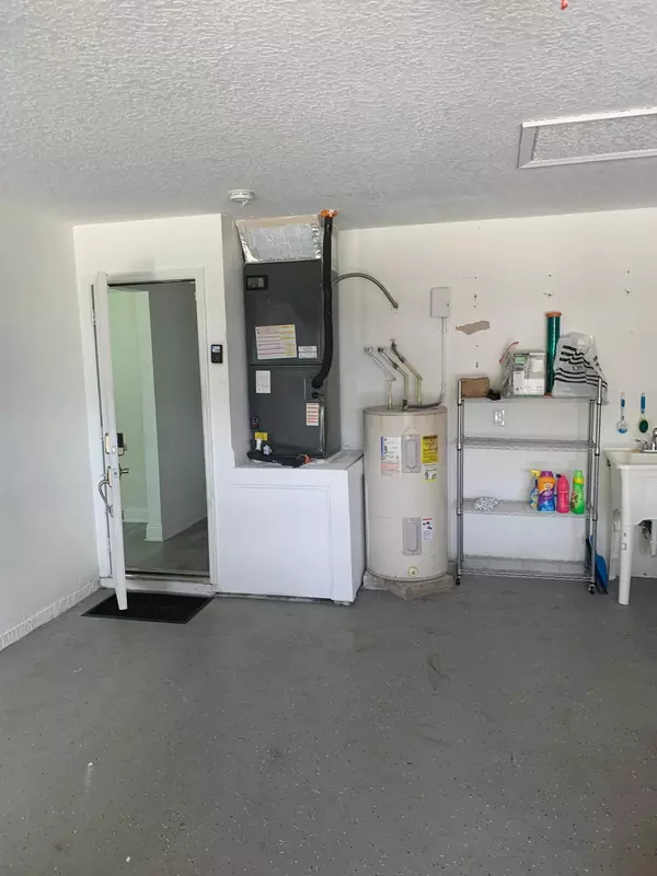 Fort Pierce, FL 34951,7904 Penny LN