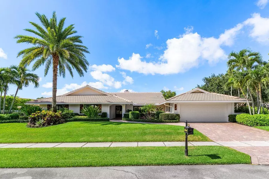 3160 Saint James DR, Boca Raton, FL 33434