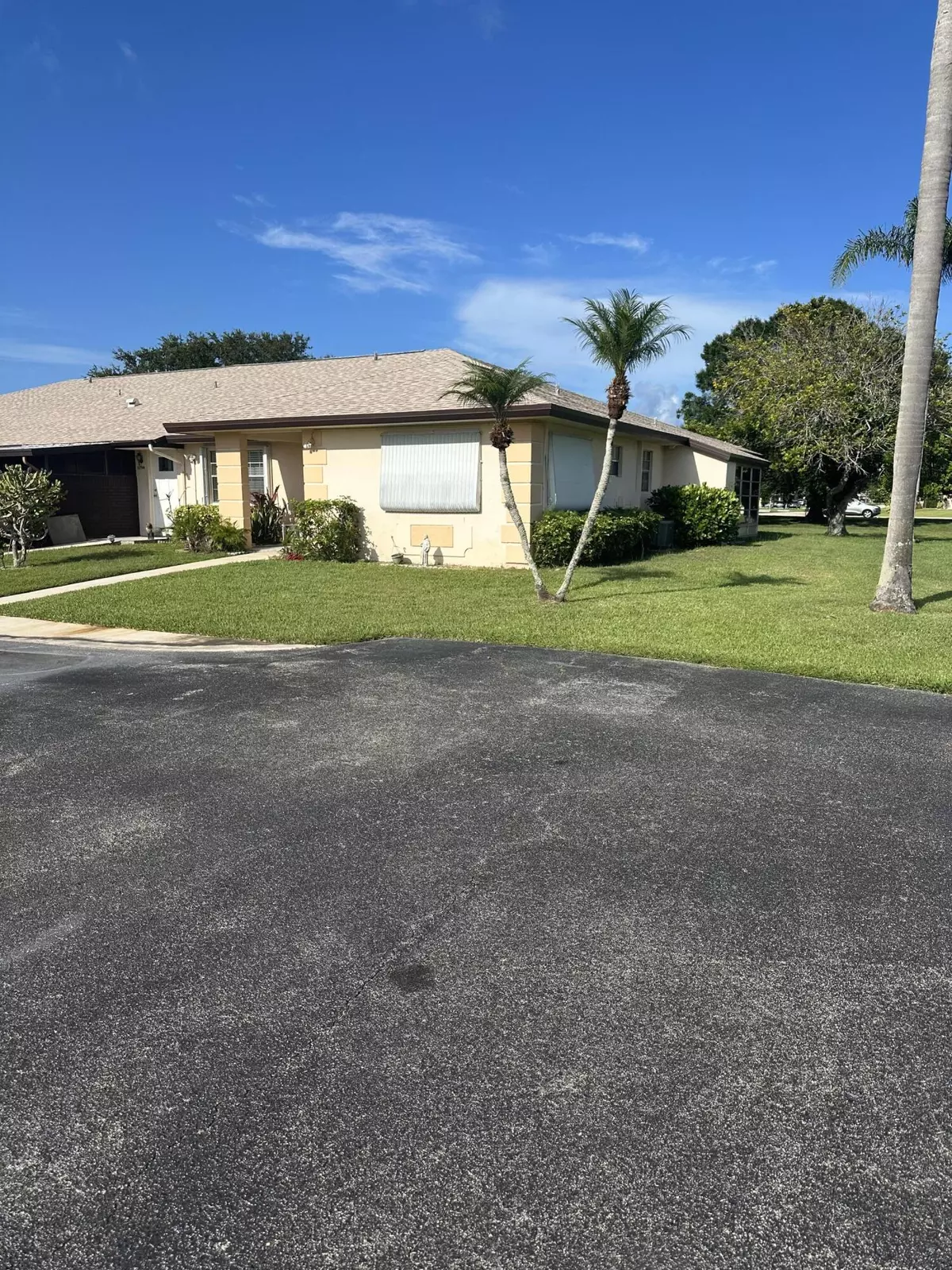 Fort Pierce, FL 34982,5796 Moss CT 7
