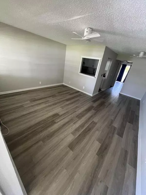 Deerfield Beach, FL 33442,687 Durham Y