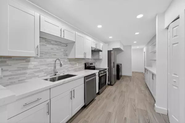 Jupiter, FL 33458,6830 2nd ST