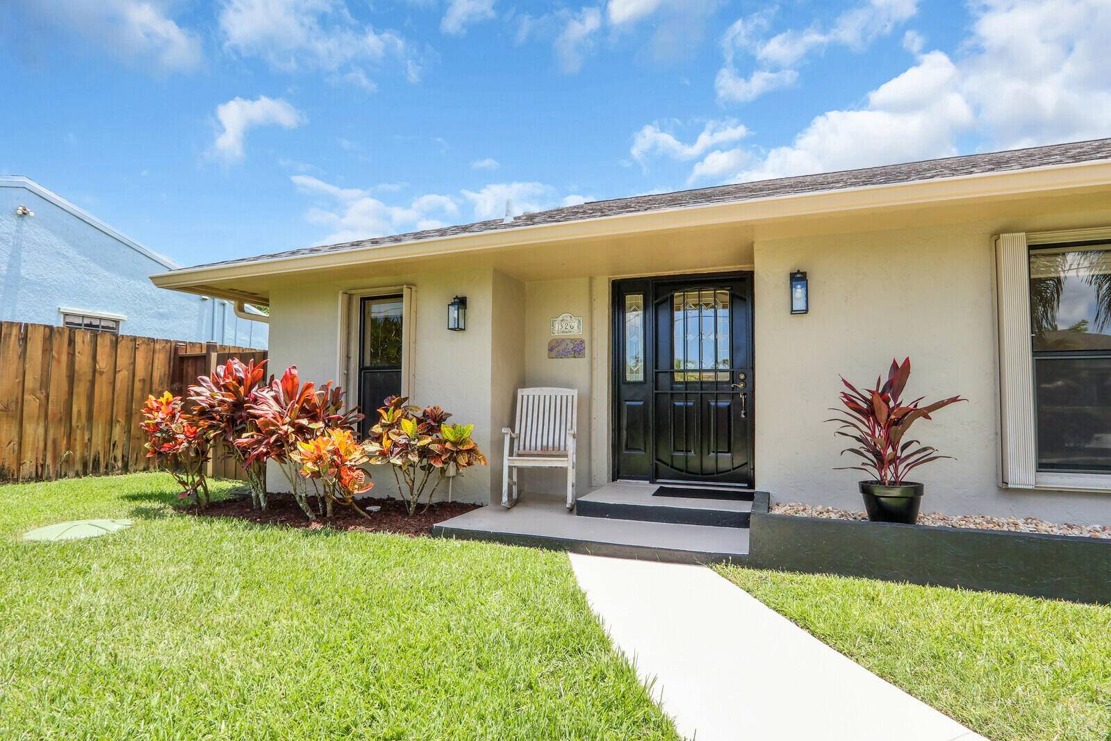 Port Saint Lucie, FL 34983,326 NE Surfside AVE