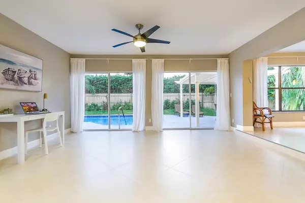 Boca Raton, FL 33433,6986 W W Calle Del Paz
