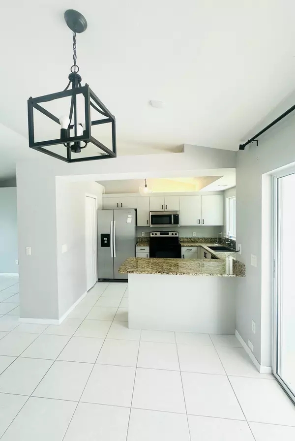 Port Saint Lucie, FL 34986,6455 NW Foxglove ST