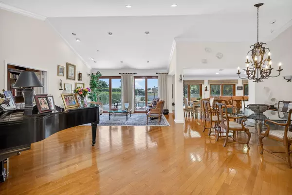 Delray Beach, FL 33445,5107 Pineview CIR