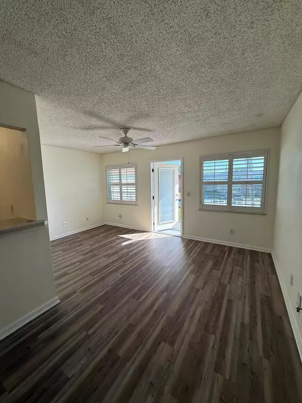 Vero Beach, FL 32962,108 Spring Lake CT 204