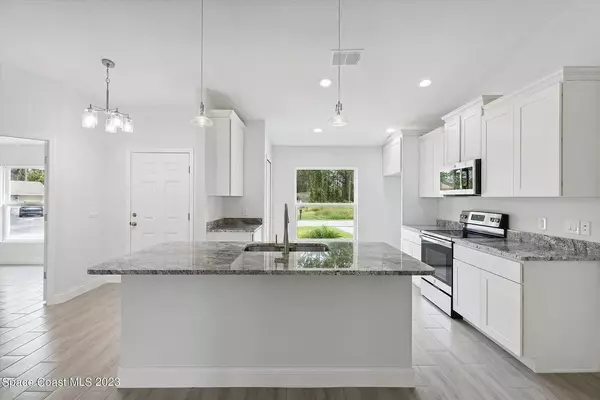 Palm Bay, FL 32908,466 SW Tunis RD