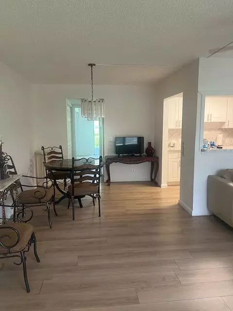 Boca Raton, FL 33434,90 Mansfield C