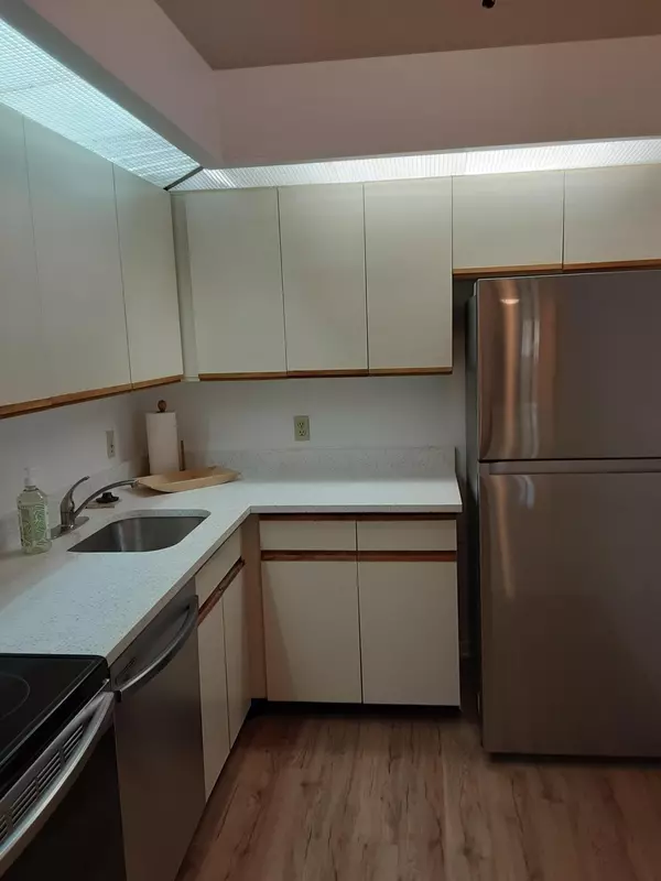 Palm Beach Gardens, FL 33418,1100 Duncan CIR 201